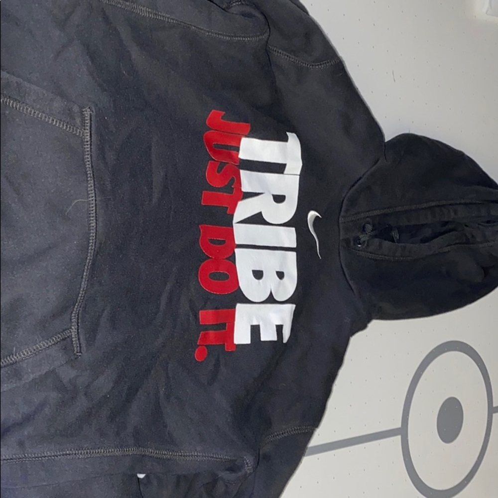 nike hoodie